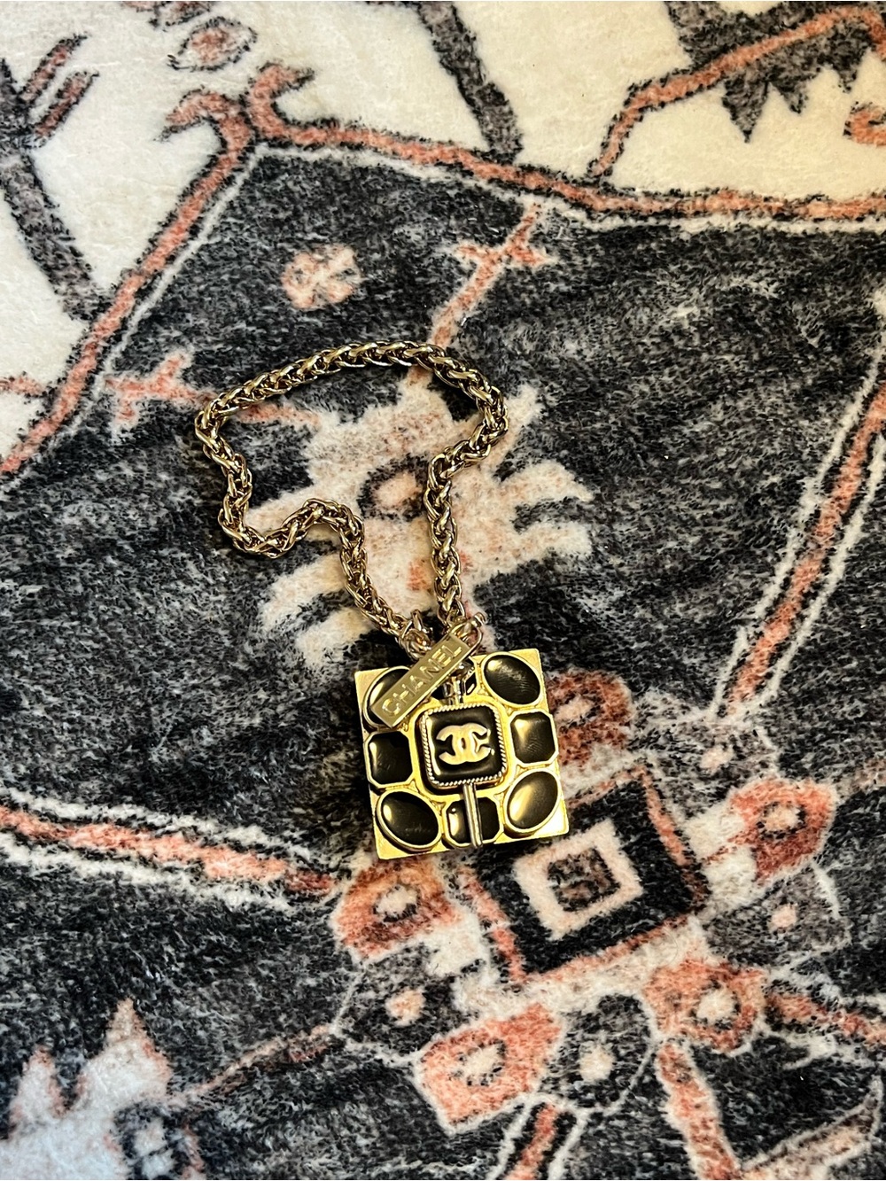 Vintage Style Chain Charm Bracelet with Geometric Pendant